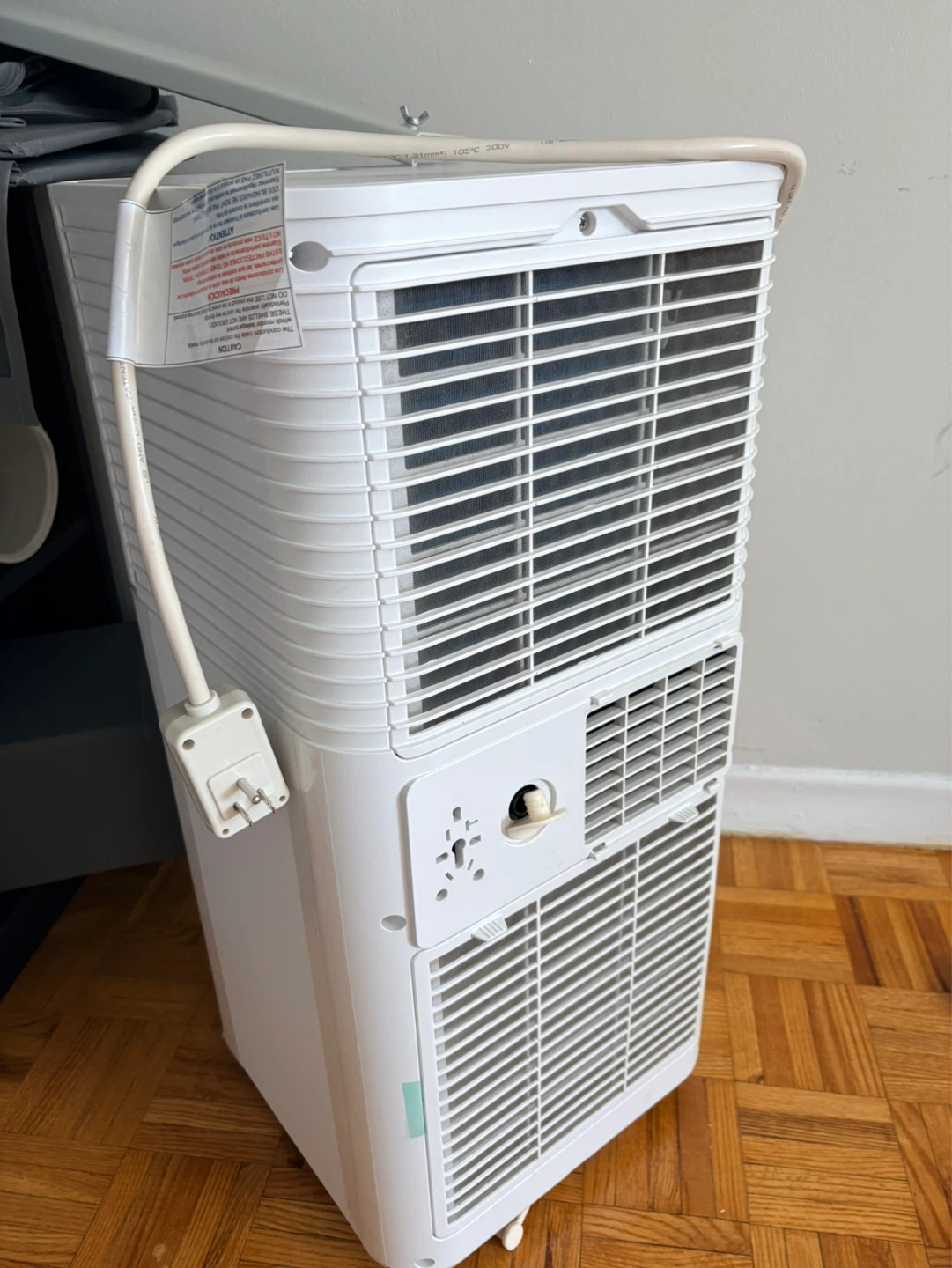 Costway 10,000 BTU Portable Air Conditioner – Like New - photo 4