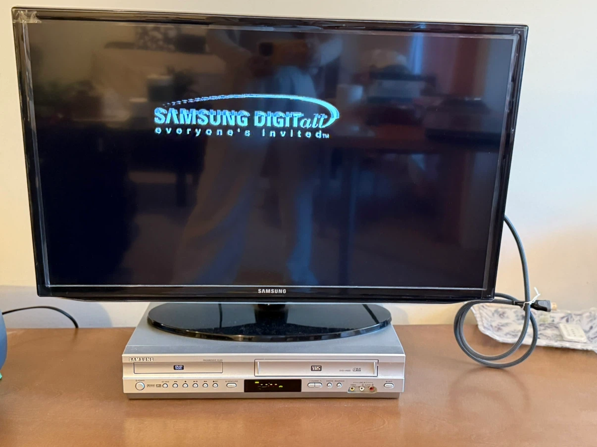 Samsung TV with DVD VHS Combo Player