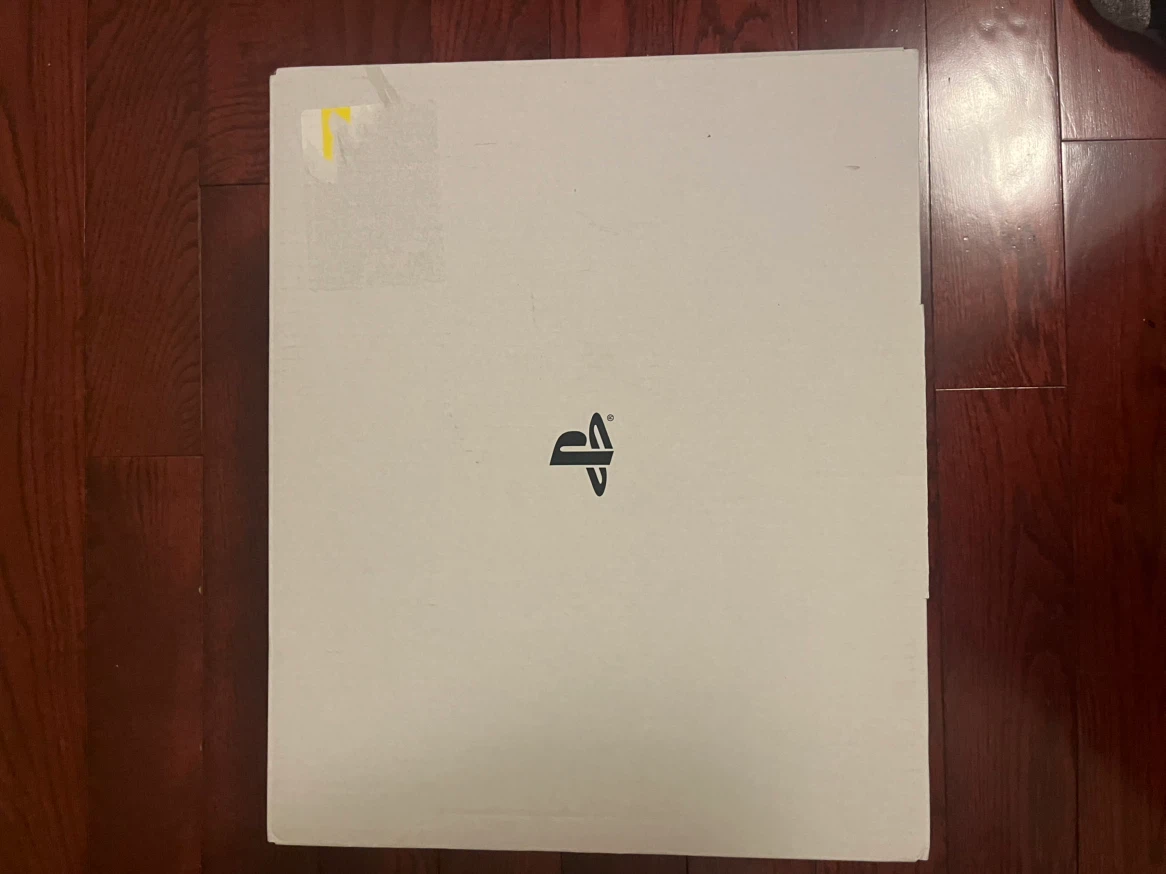 PlayStation 5 Slim 1TB  Excellent Condition $500 - photo 2
