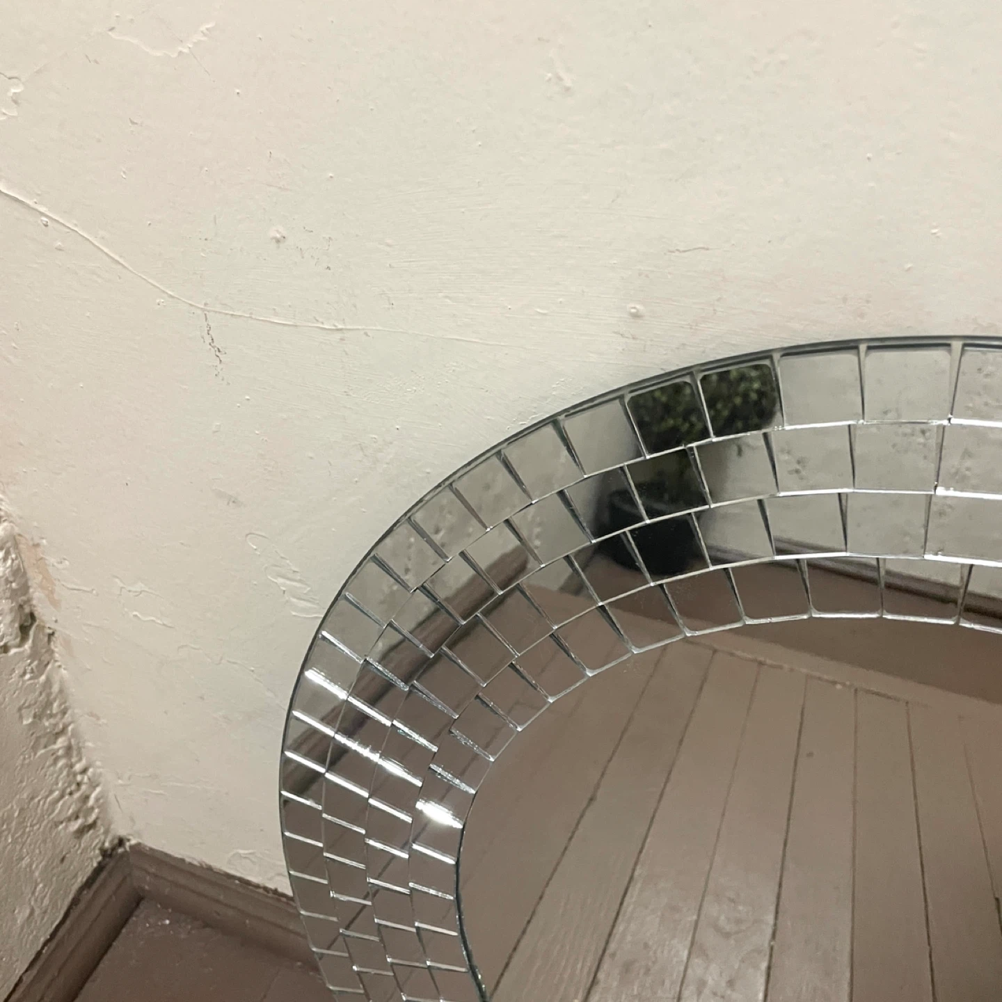 VTG IKEA Tranby Wall Mirror 19.75” Round W/ Mosaic Border, 1999 - photo 4