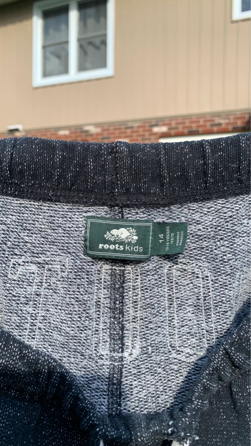 Roots Kids Size 14 Sweatpants ⚽️ SMALL HOLE ON REAR - photo 3