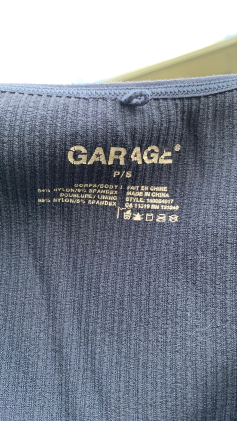 GARAGE Blue Ribbed V-Neck Crop Top - Size Small ⚽️ - photo 3