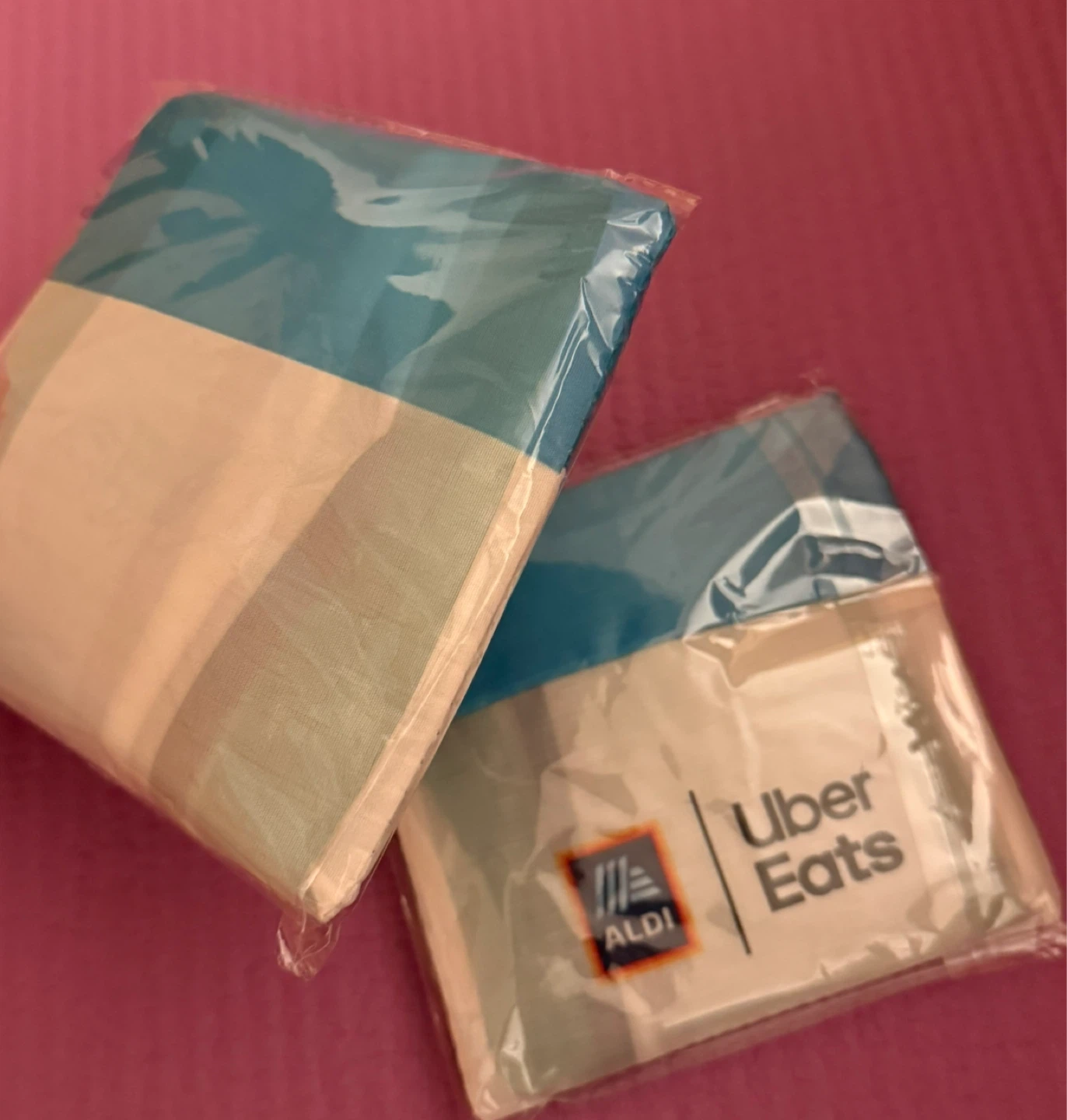 NEW⚽️2 Reusable Aldi x Uber Eats Shopping Bags + Keychain Set - photo 3