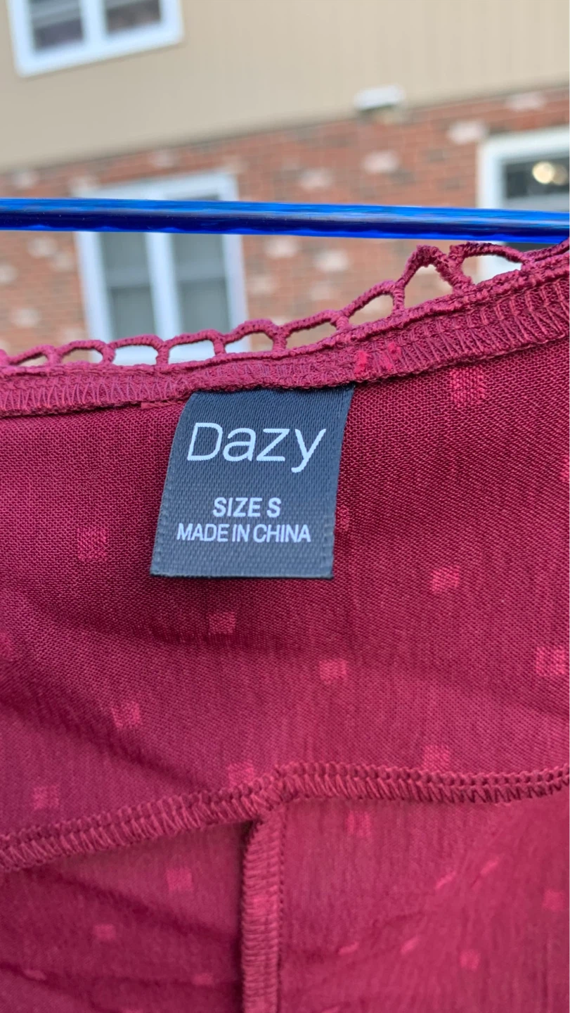 Dazy Burgundy Button-Up Sleeveless Top - Size S ⚽️ - photo 3