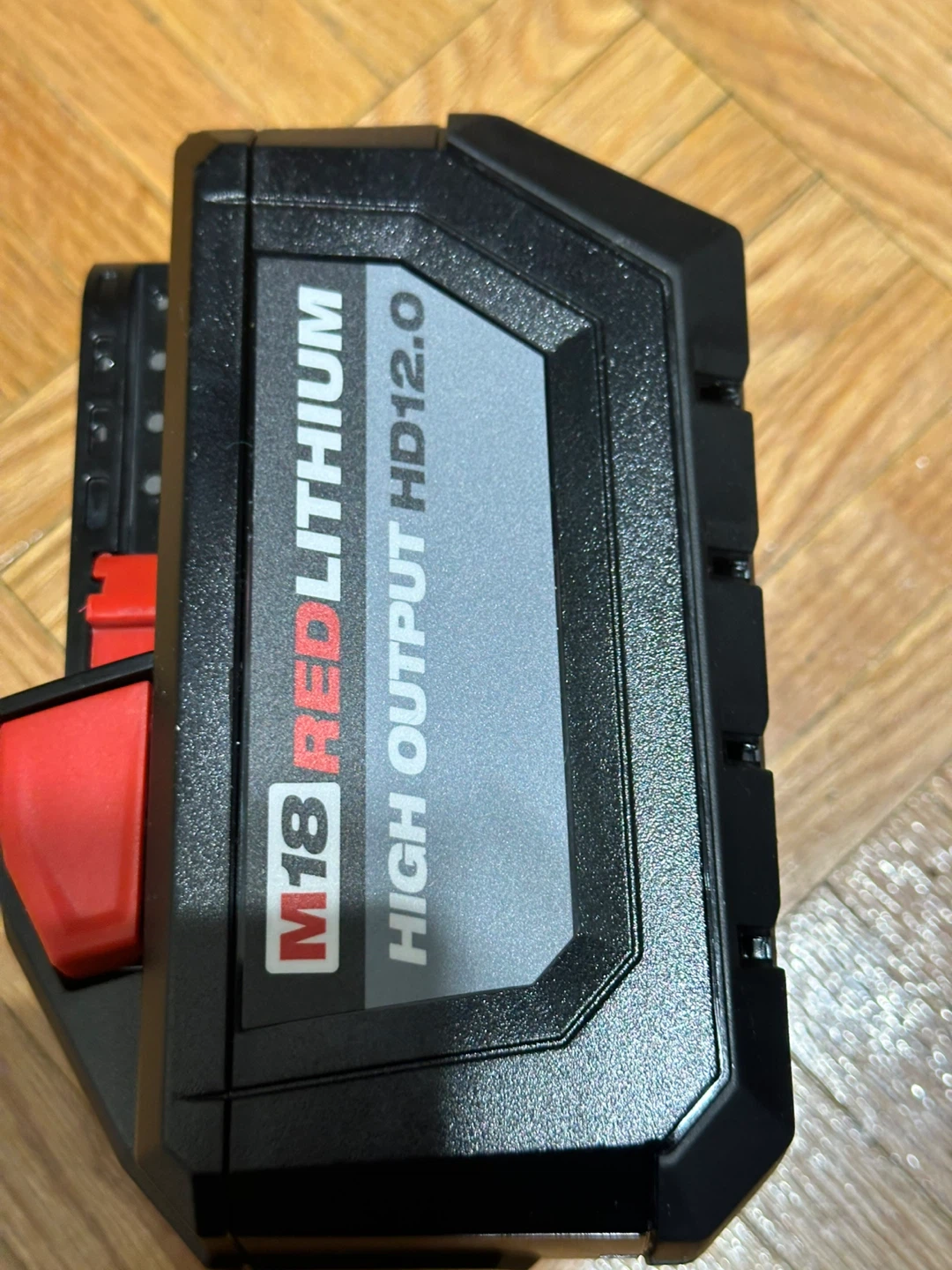 Milwaukee M18 REDLITHIUM HIGH OUTPUT HD12.0 Battery - photo 3