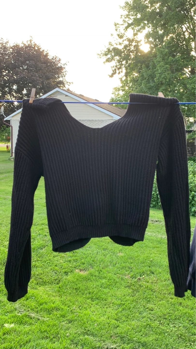 DYNAMITE Black Twisted Front Cropped Sweater - Size XS ⚽️ - photo 2