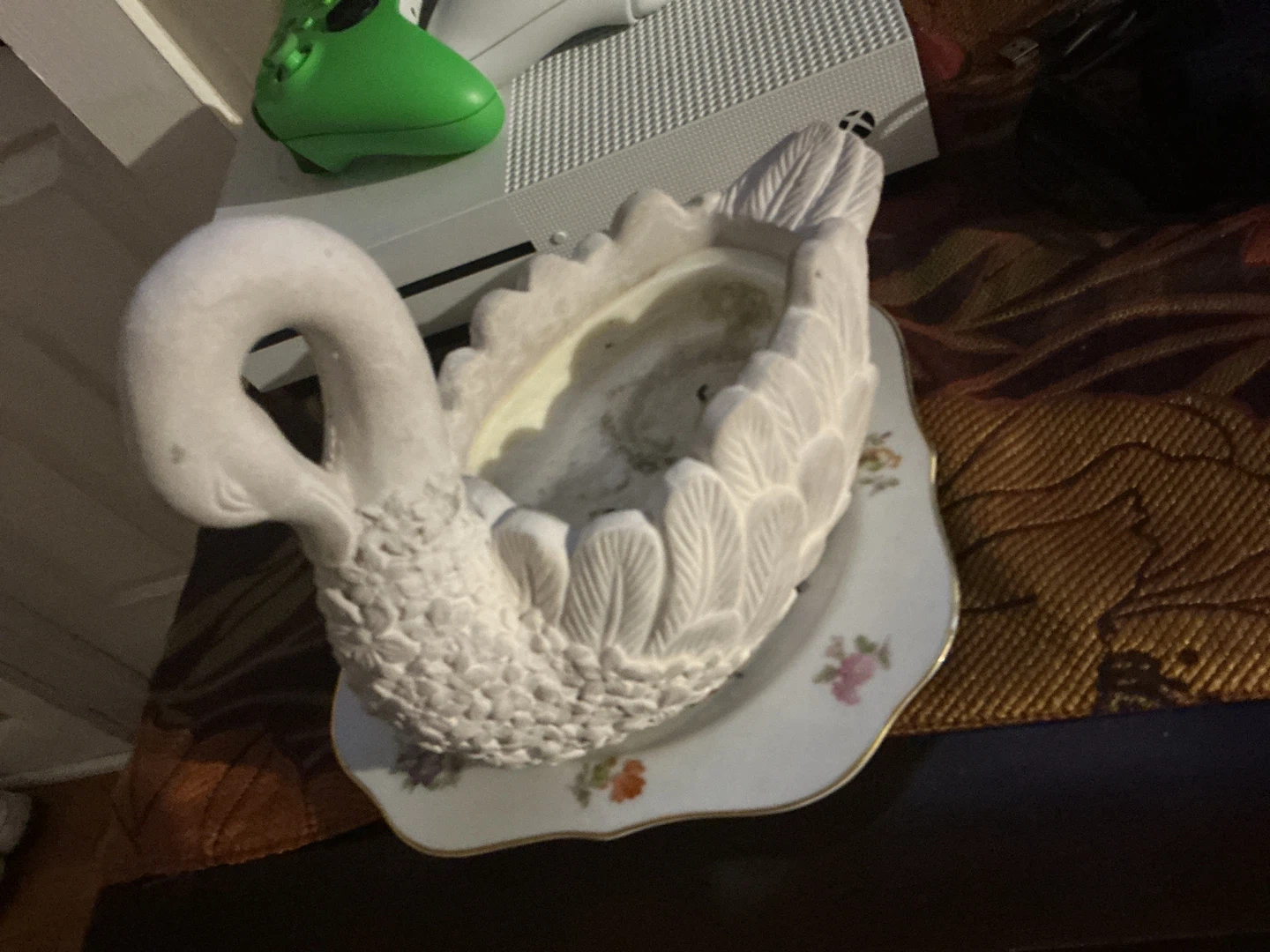 White Ceramic Swan Planter Dish ⚽