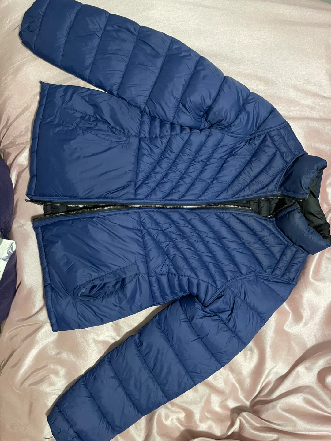 ⚽ Blue and Black Puffer Jacket