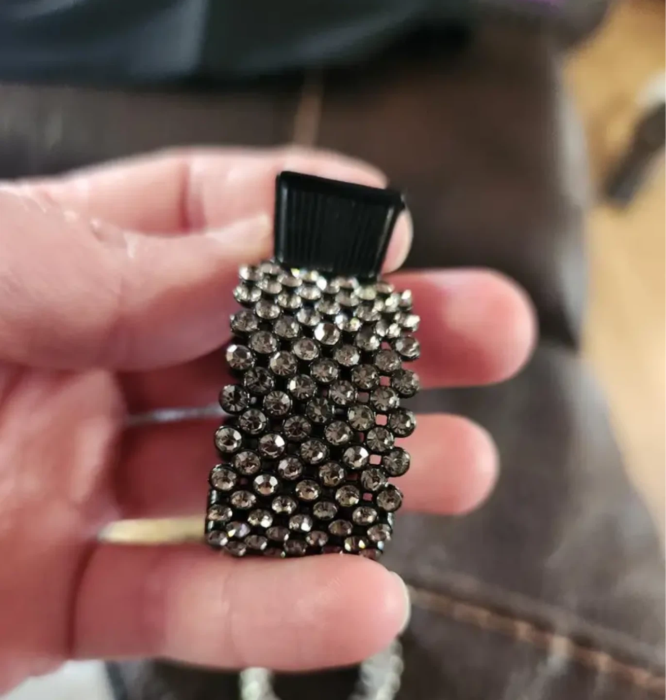 Sparkly Black Hair Claw Clip⚽️