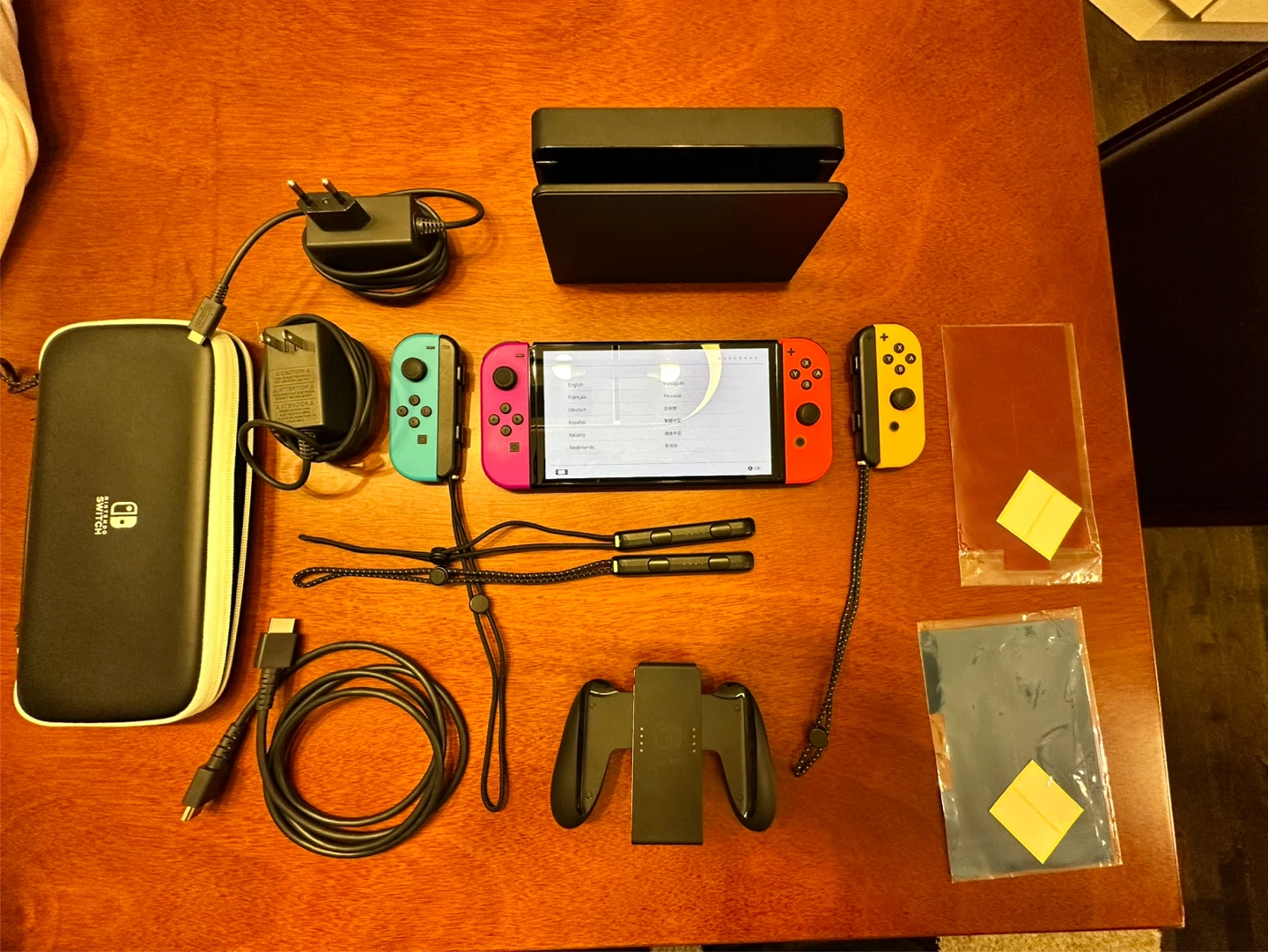 Nintendo Switch OLED - photo 2