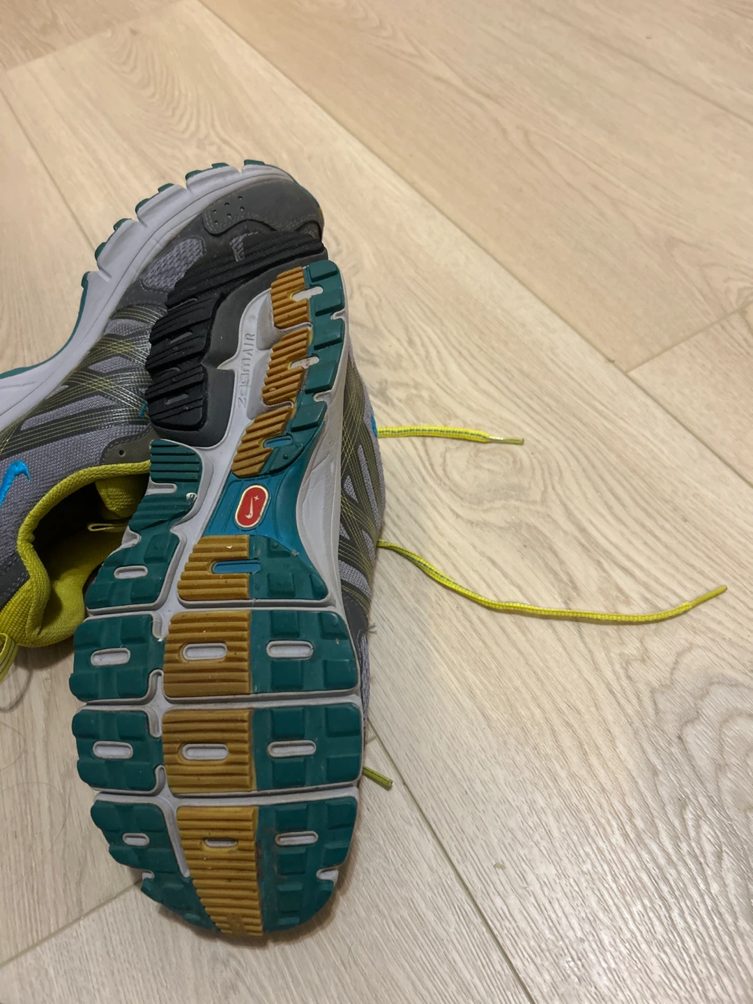 Nike Pegasus 29 Trail Running Shoes - Grey/Yellow/Blue - Size 9 - photo 3