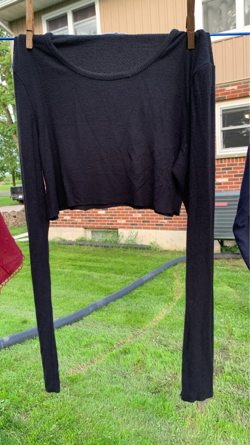 ANTISTAR Black Long Sleeve Crop Top - Size Small ⚽️