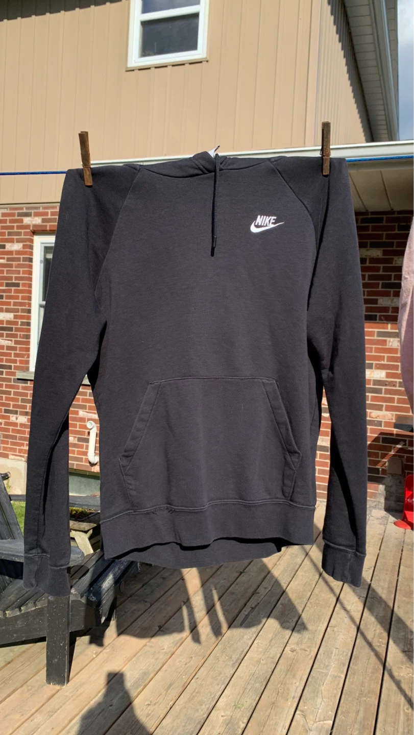 Nike Pullover Hoodie - Size Small ⚽️