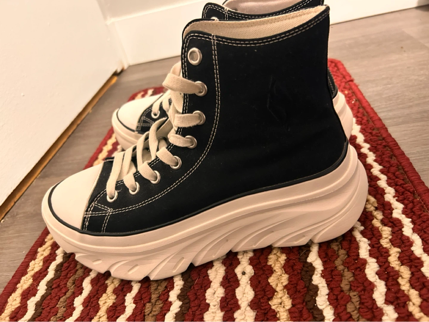 Skechers Black High Top Sneakers - photo 2