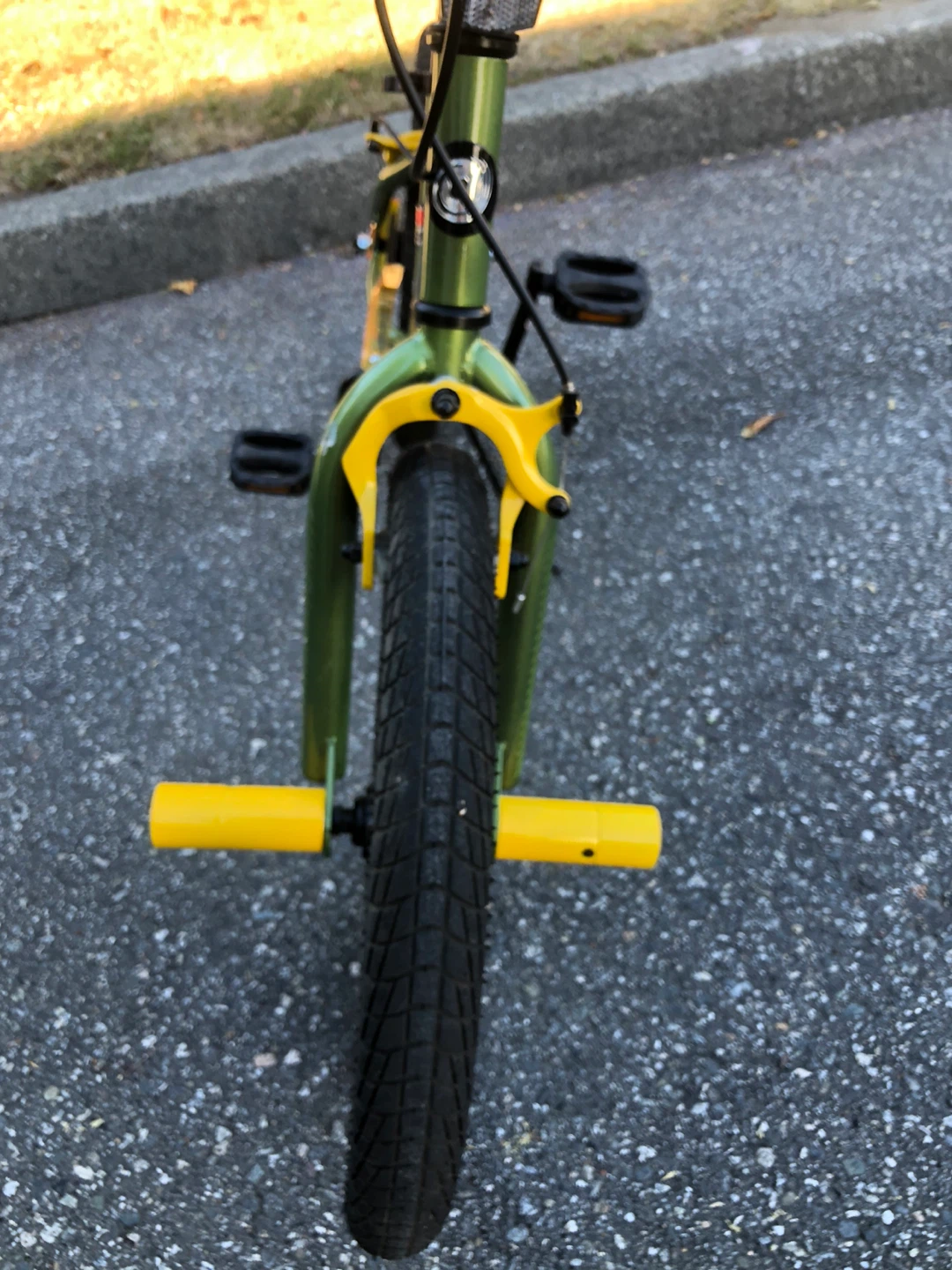 Kids Green BMX Bike with Yellow Accents - photo 4