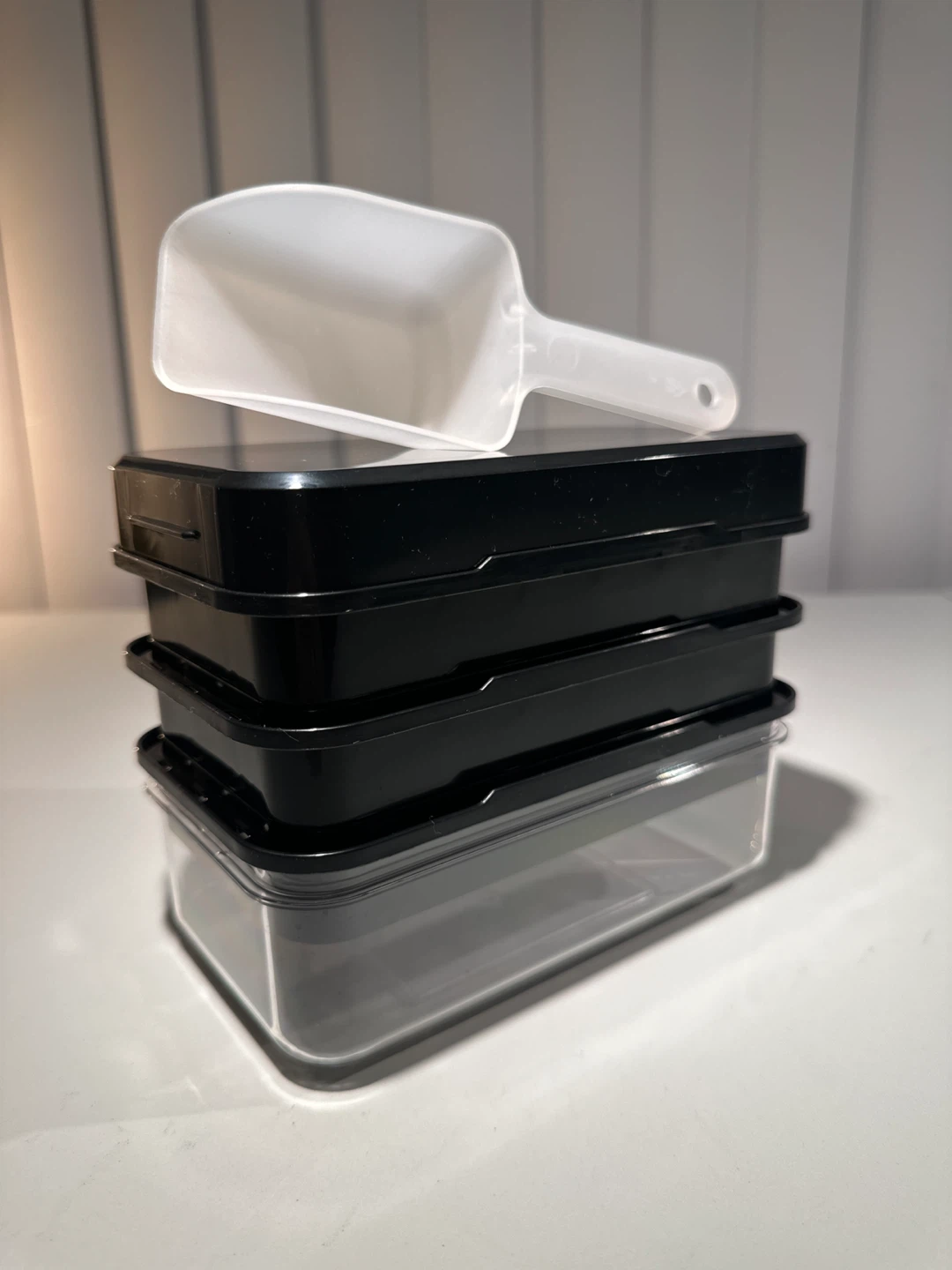 Ice Cube Tray with Bin and Scoop