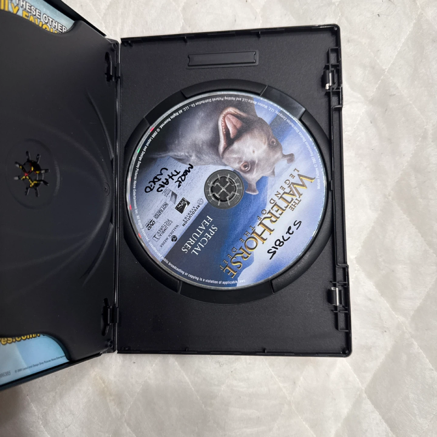 The Water Horse: Legend of the Deep DVD - photo 4