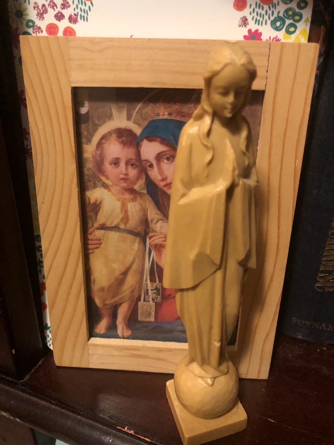 ⚽️ Our Lady of Victory, Mother Mary Figurine