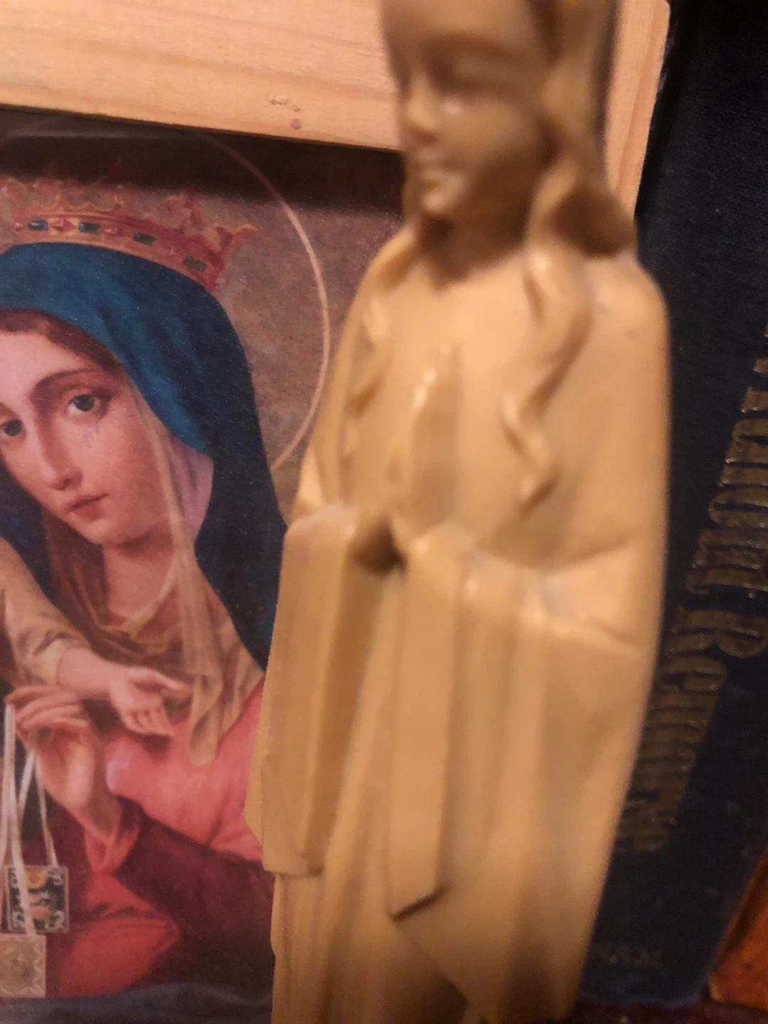 ⚽️ Our Lady of Victory, Mother Mary Figurine - photo 2