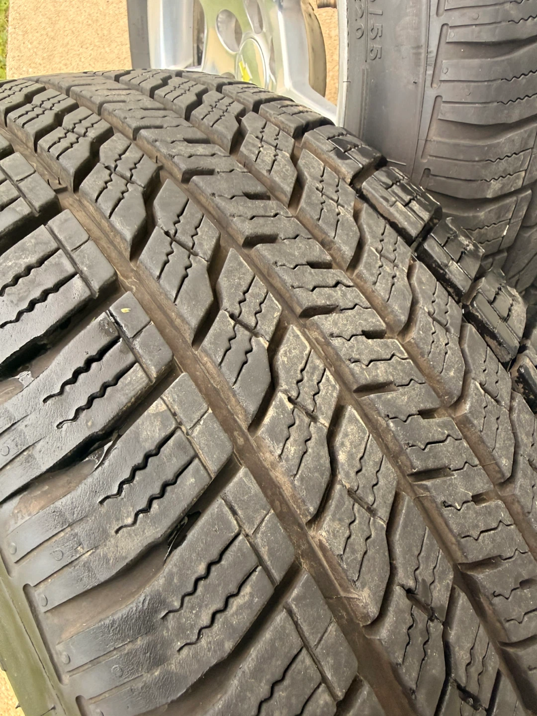 Uniroyal Laredo Tires with Chevrolet Rims Set of 4 - photo 4