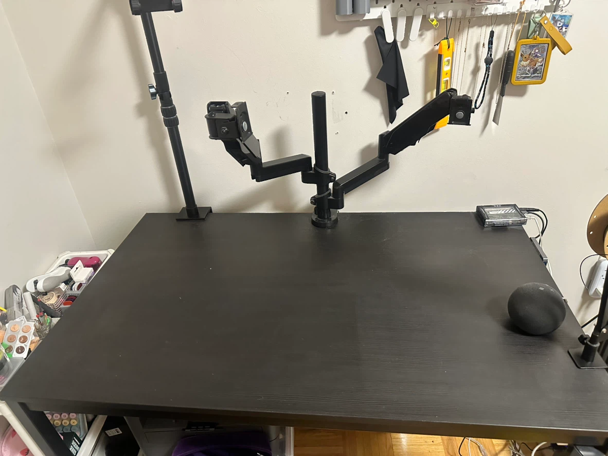 Dual monitor spring arm mount stand for two screens