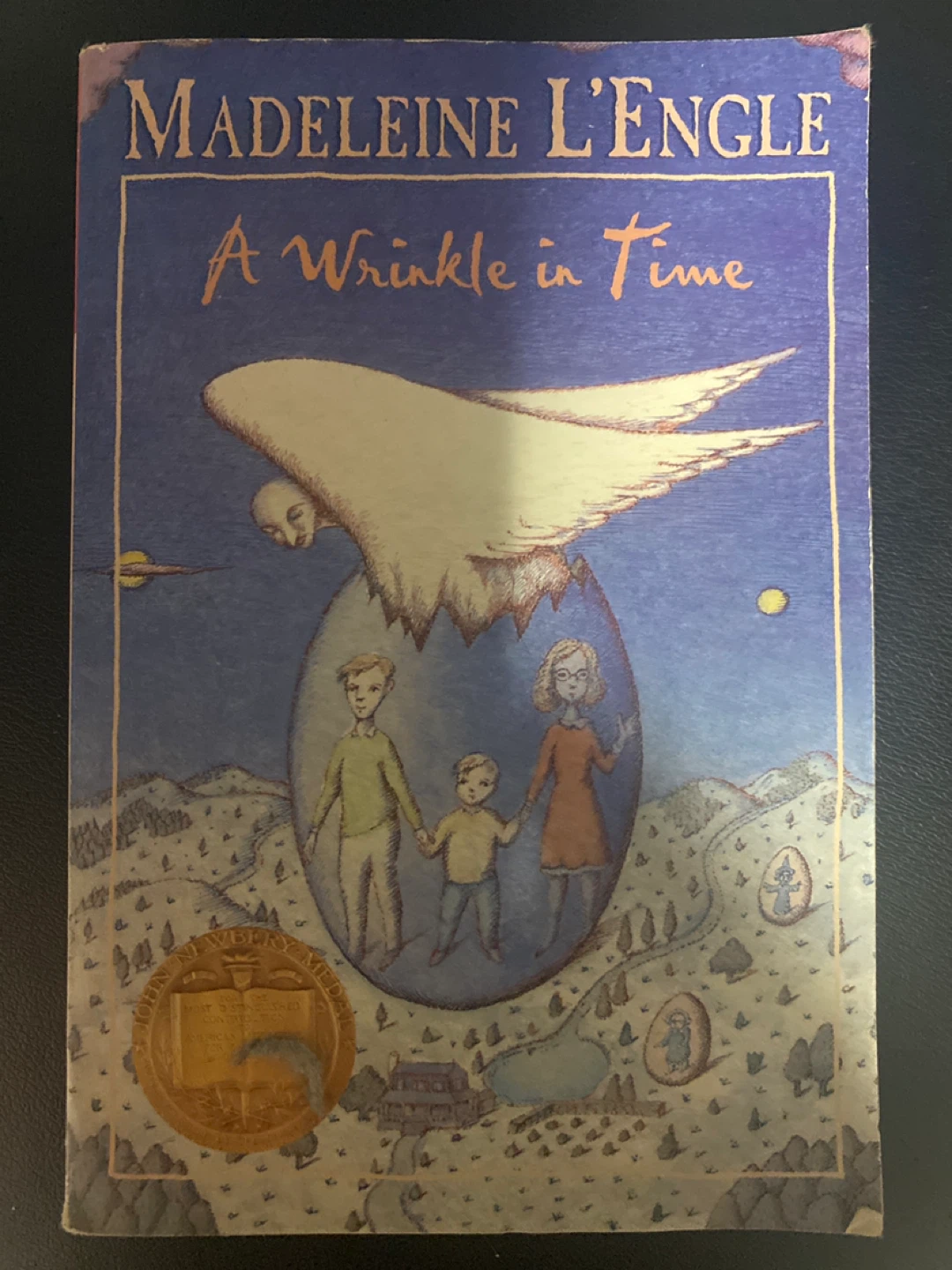 A Wrinkle in Time ⚽️ by Madeleine L'Engle ⚽️ Book