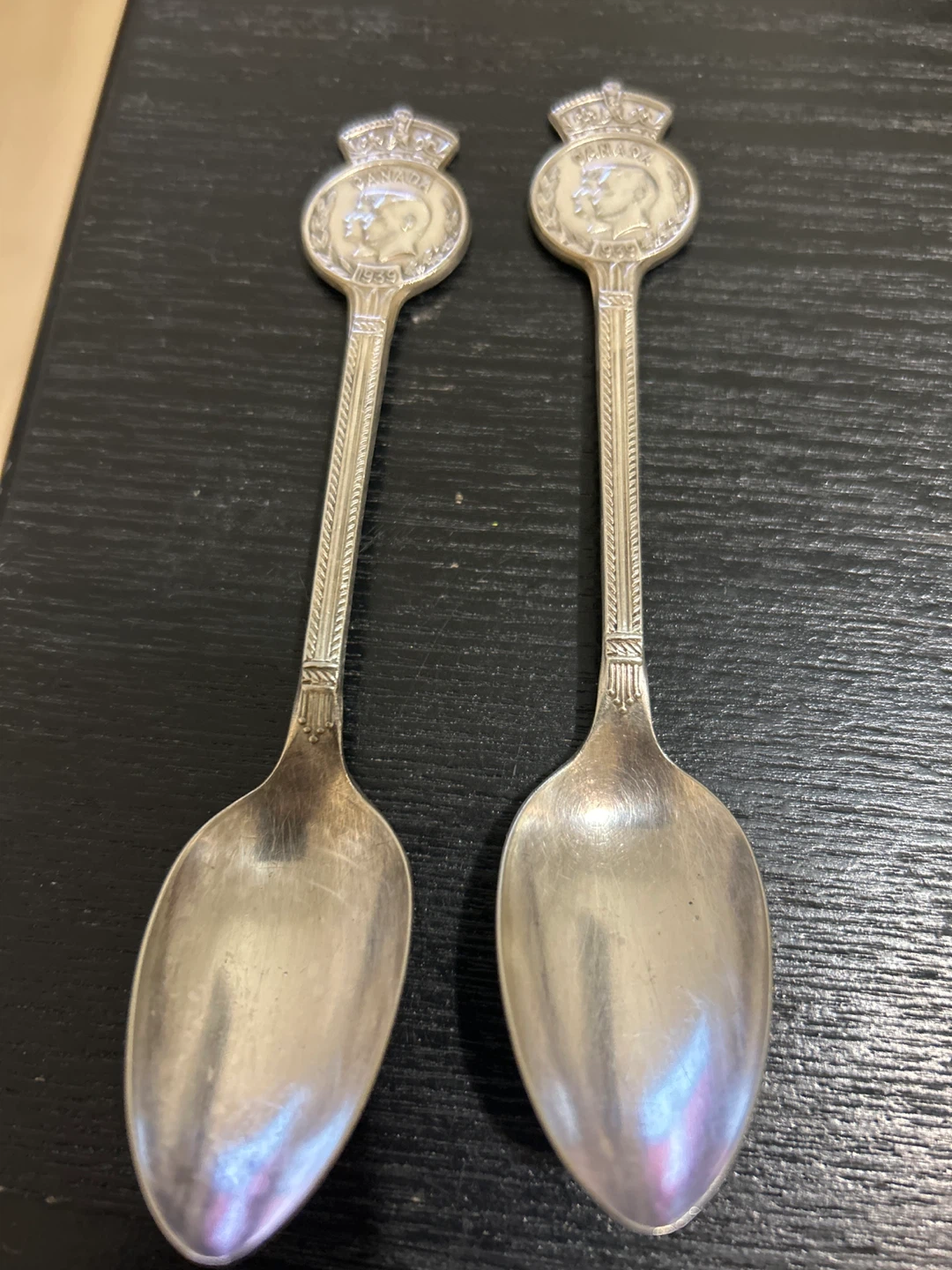 Set of 2 Vintage Canada Souvenir Spoons 1939 - photo 3