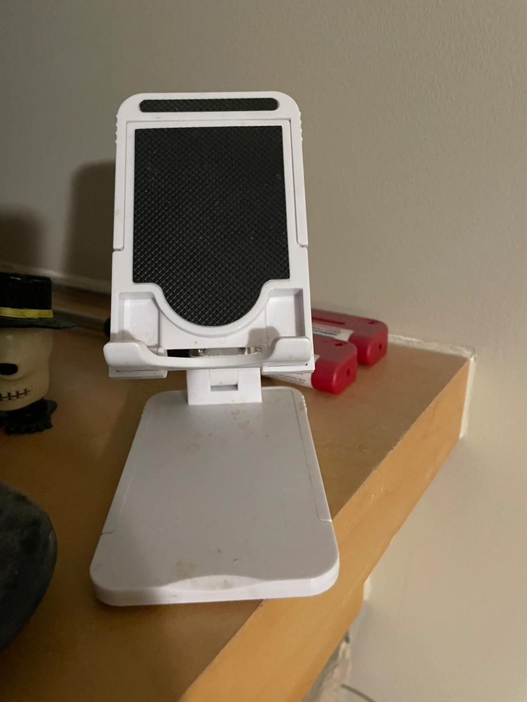 White Portable Folding Phone Stand ⚽️