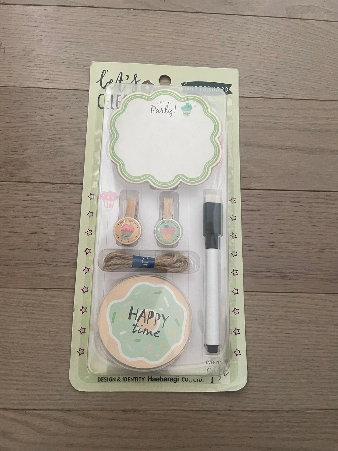 ⚽️Let's Celebrate Whiteboard Set with Clips and Marker