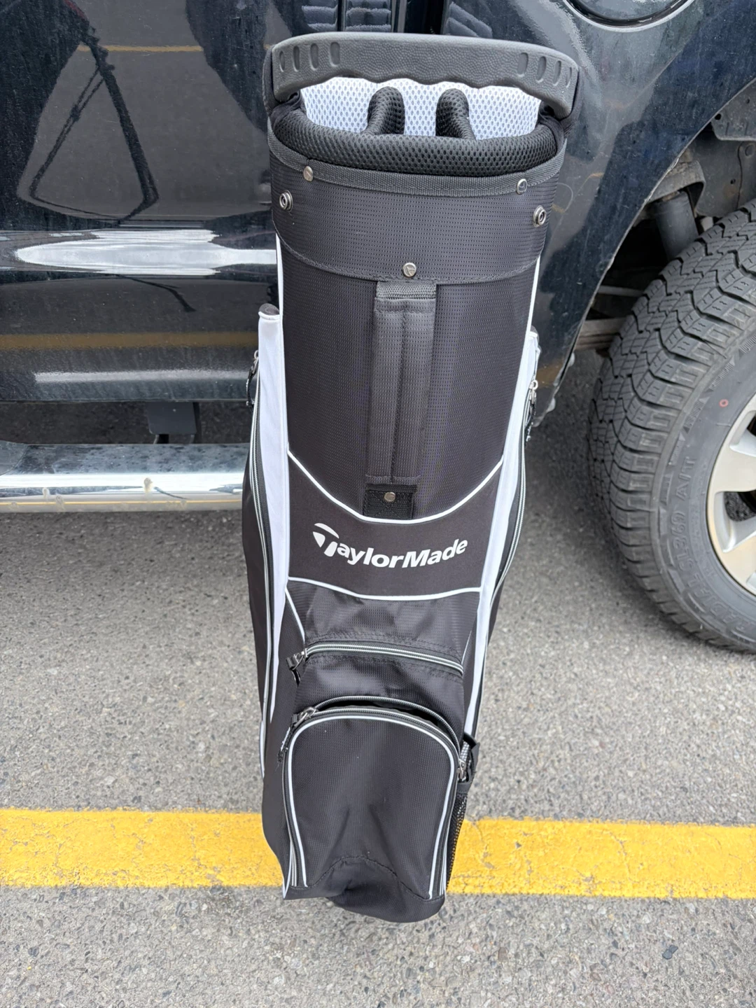 Brand new TaylorMade Golf Bag - photo 4