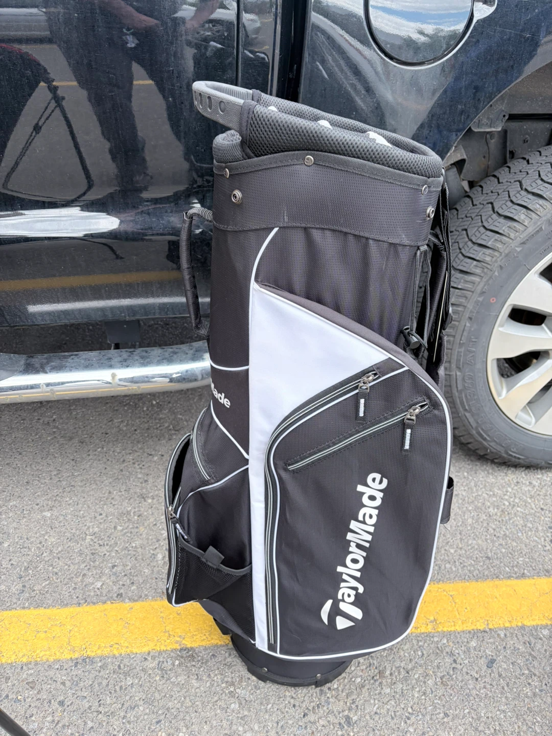 Brand new TaylorMade Golf Bag