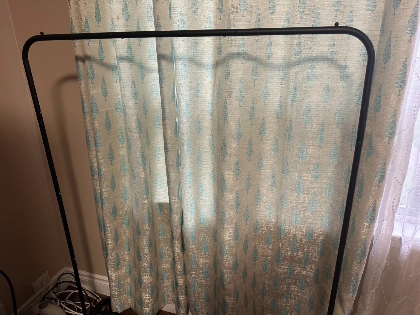 Black metal garment rack - photo 2