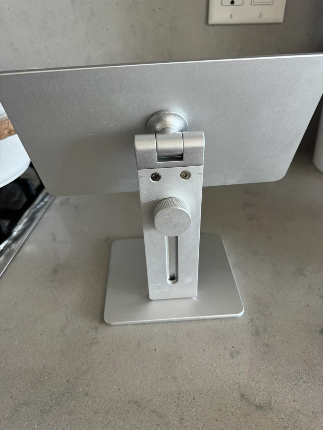 Moving sales- must go Aluminum magnetic adjustable iPad stand - photo 2