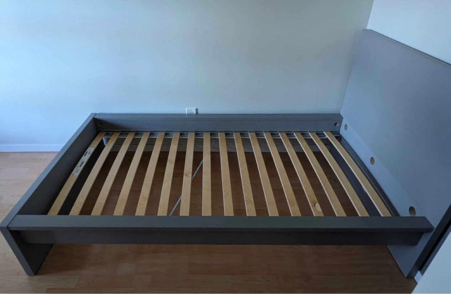 Ikea twin size bed frame *Free delivery - photo 2