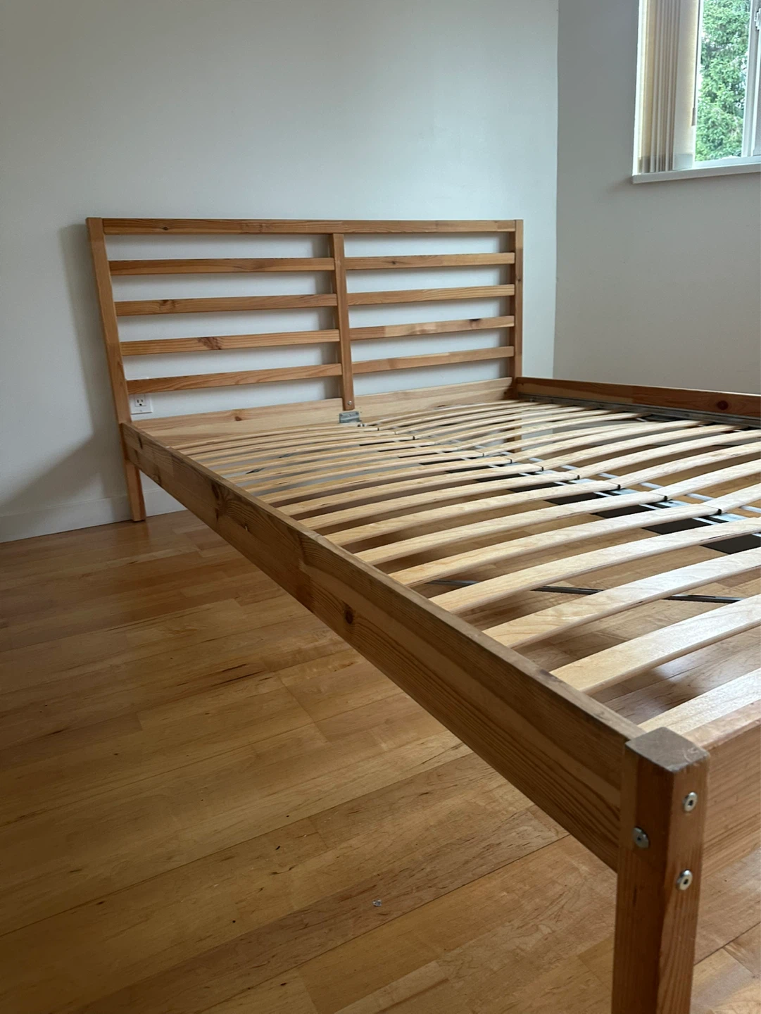 Ikea Queen size bed frame *FREE DELIVERY - photo 4