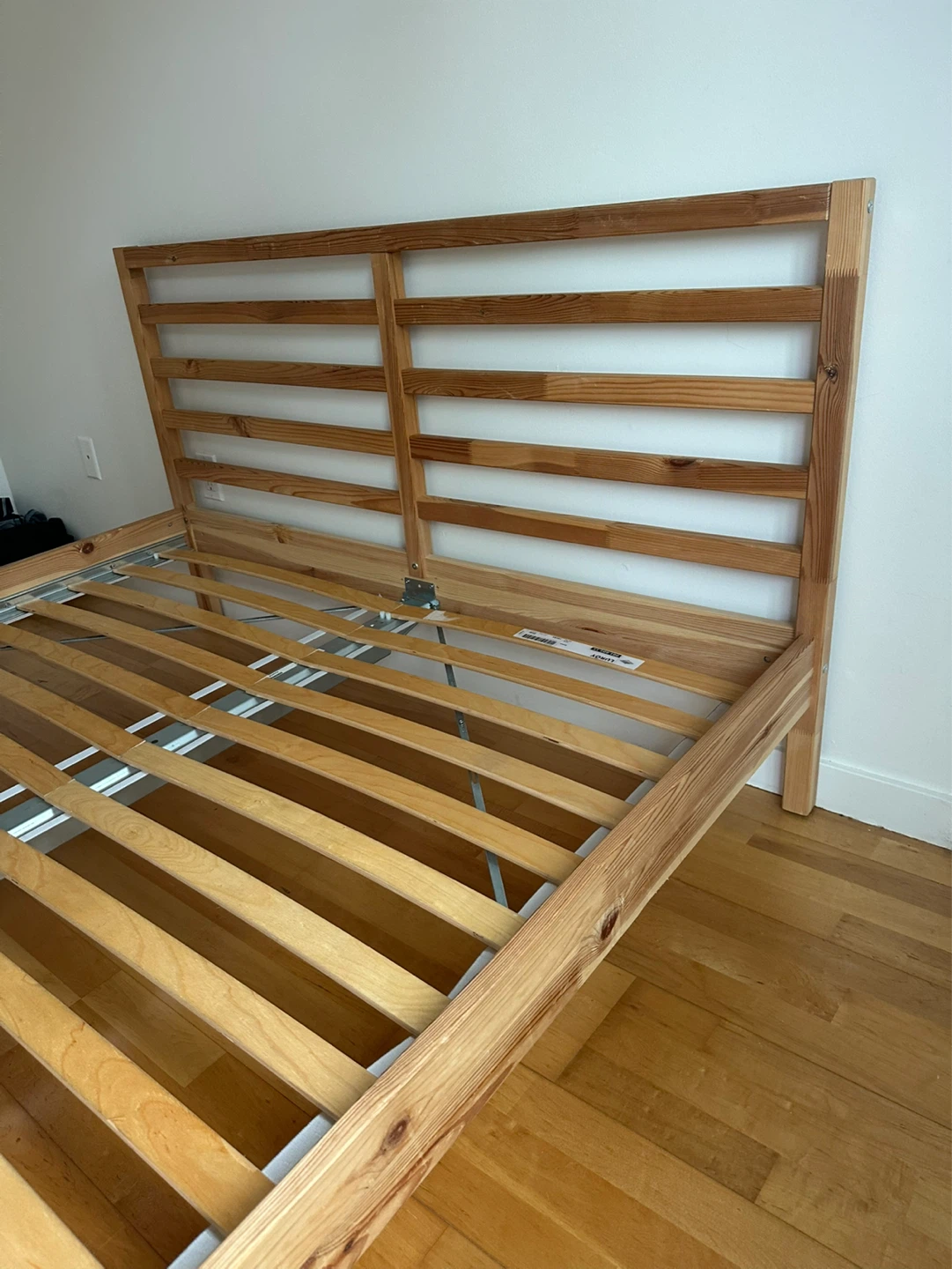 Ikea Queen size bed frame *FREE DELIVERY - photo 3