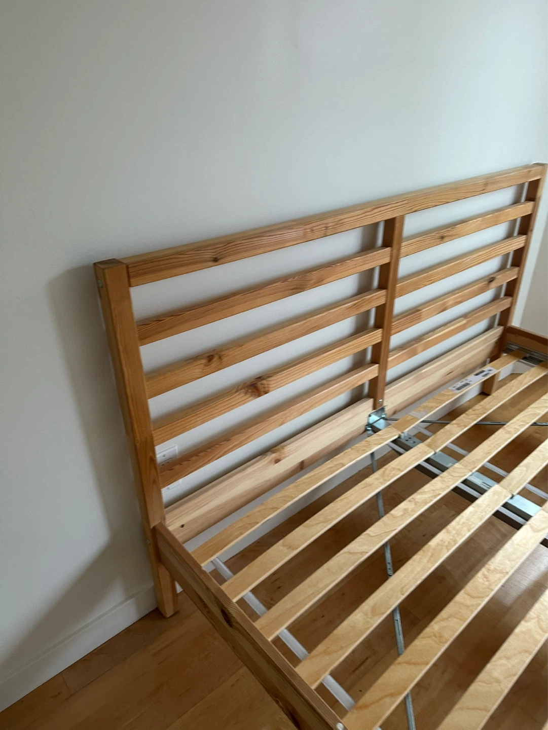 Ikea Queen size bed frame *FREE DELIVERY - photo 5