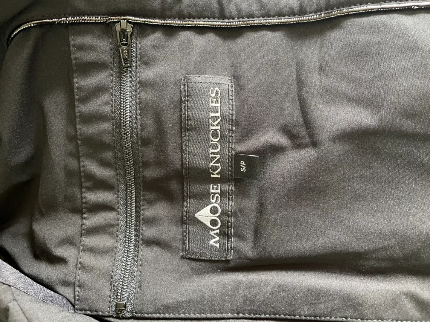 Moose Knuckles Black Puffer Vest - photo 4