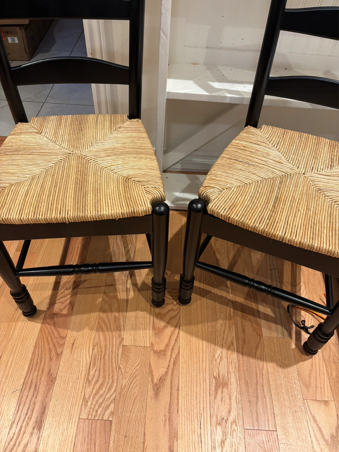 Set of 2 Black Chairs with Woven Rush Seats - photo 2
