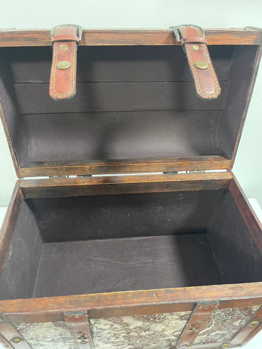 Decorative Storage Chest - photo 2