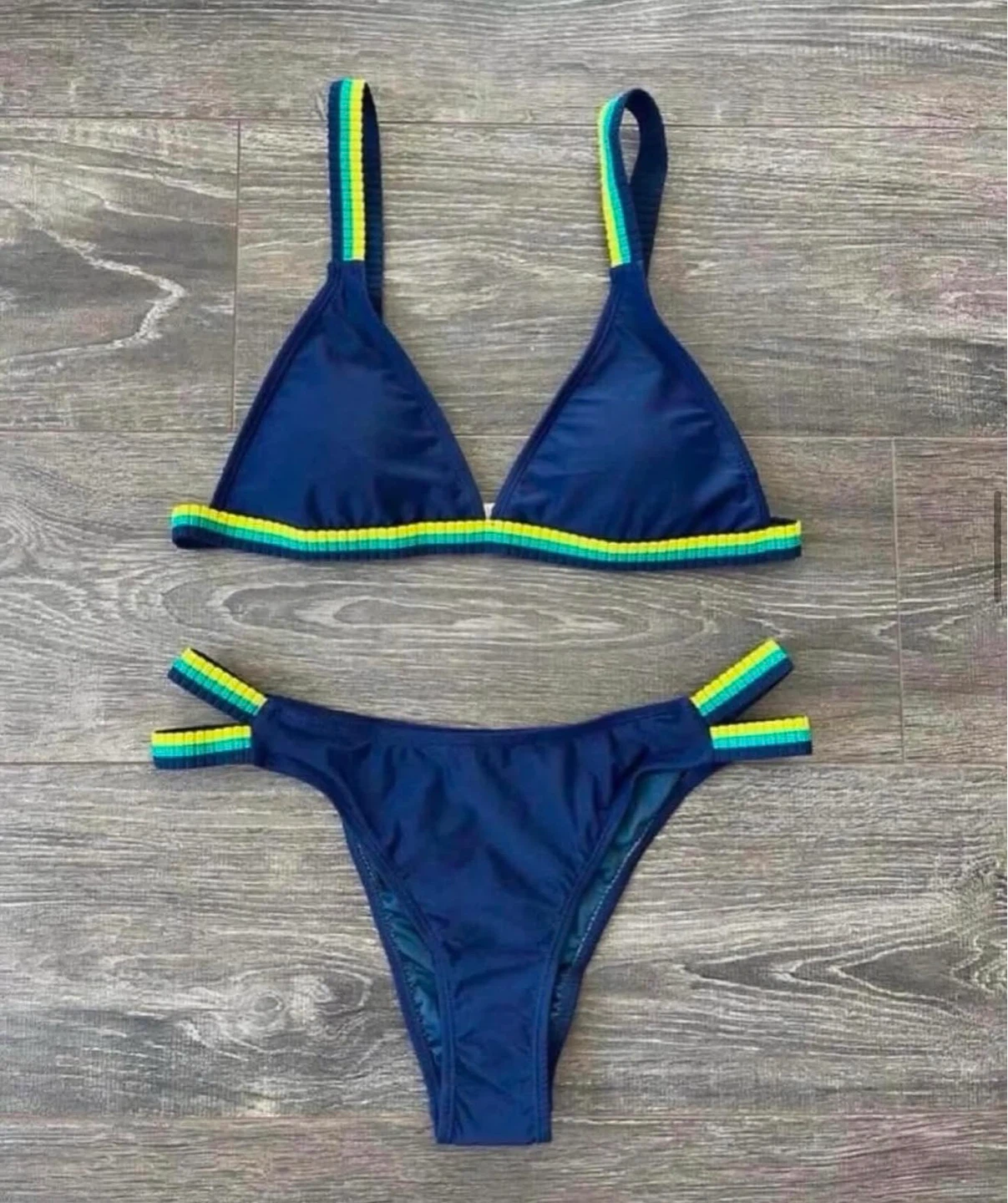 ⚽️Brand new bikini size medium