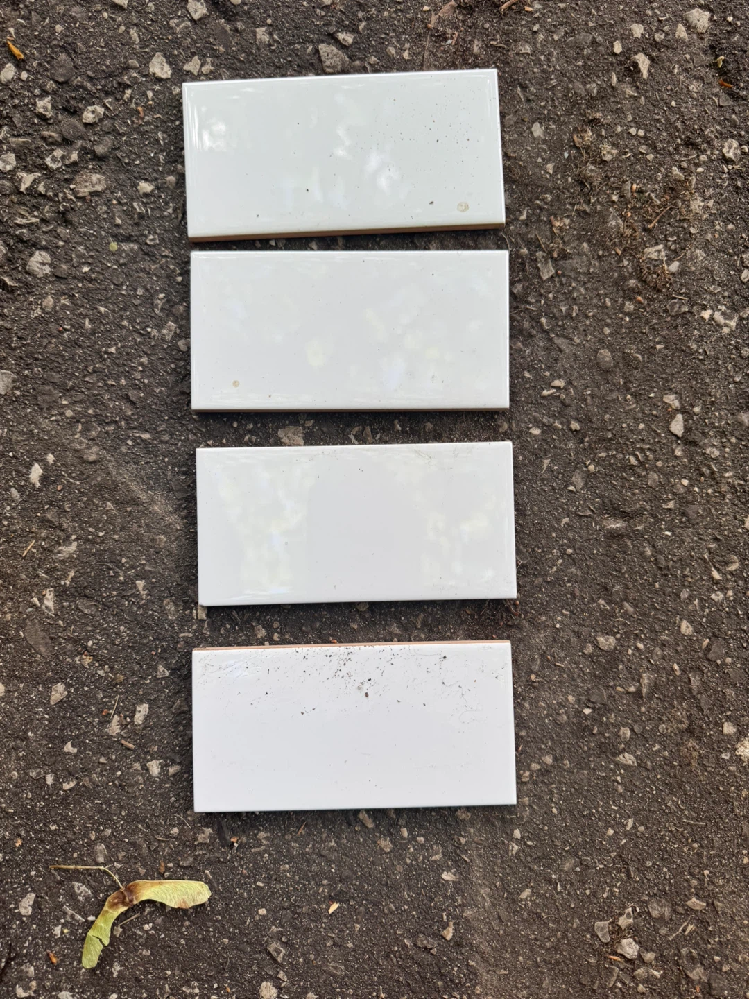 White Ceramic Subway Glossy Tiles 83 Tiles