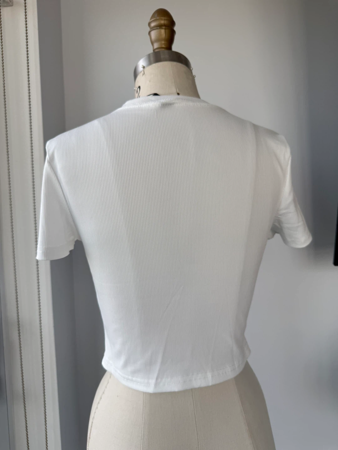 ⚽️ROMWE White Ribbed Top with Cross Graphic size xs - photo 2