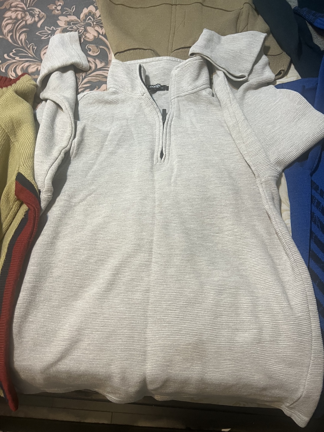 Bundle of Men's Sweaters lot size small mens or teenage boys - photo 3