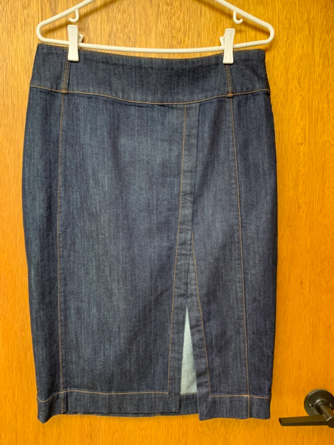 ⚽️ Dark Wash Denim Pencil Skirt