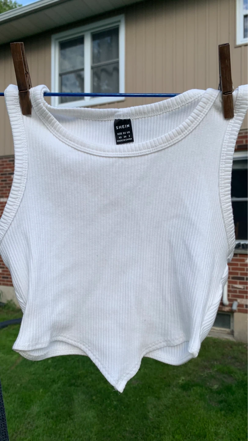 White Tank Top with Point Detail at Front - Size XS ⚽️