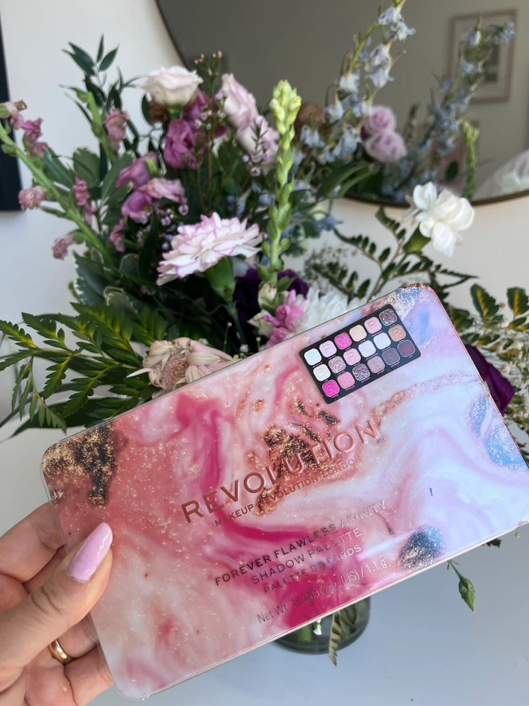 NEW - Revolution Forever Flawless Affinity Eyeshadow Palette