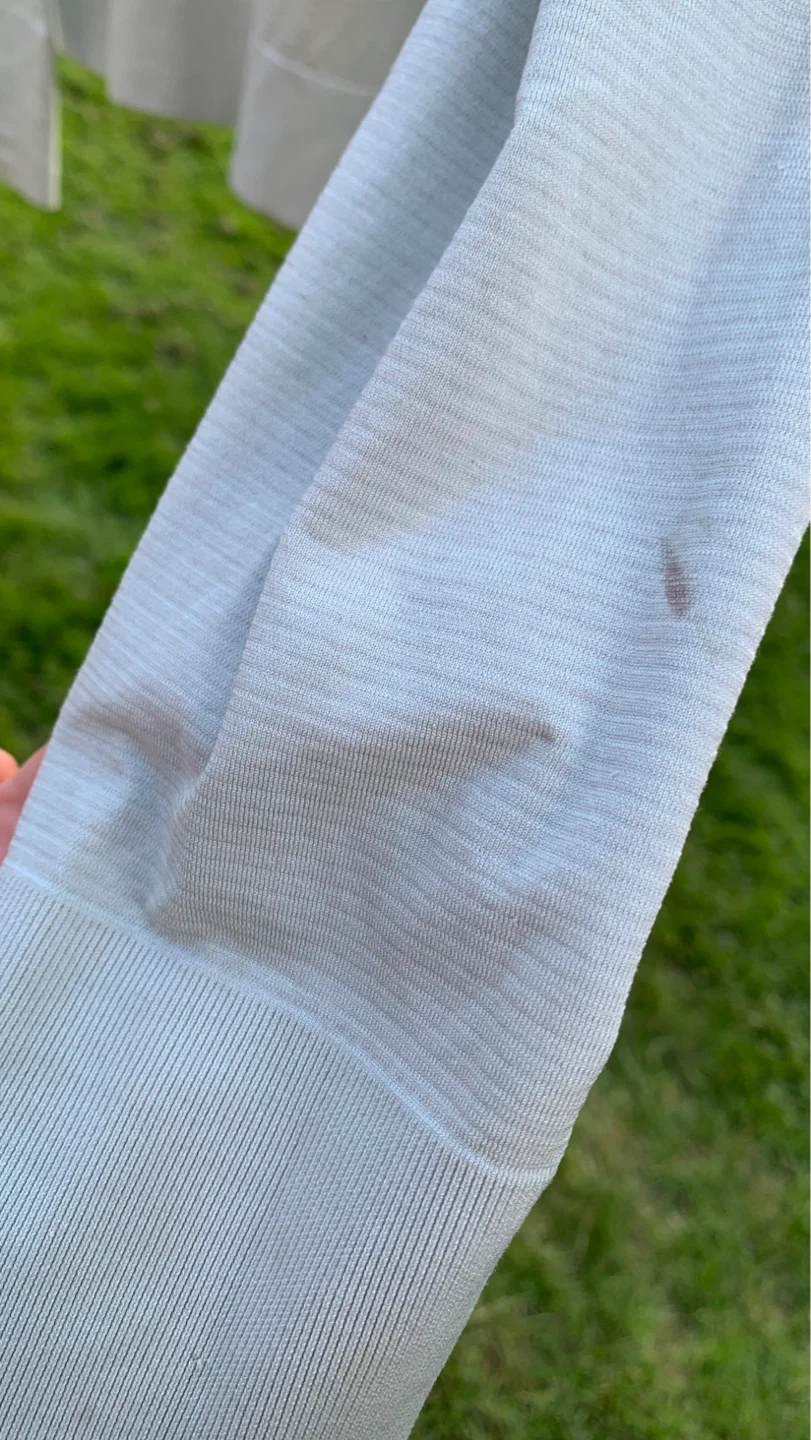 Lululemon Top ⚽️ SEE DESCRIPTION FOR CONDITION - photo 4