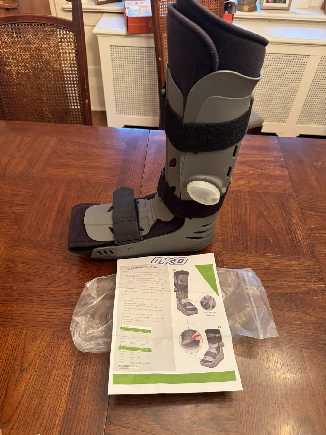 MKO Sprint Air Walker Walking Boot – Excellent Condition