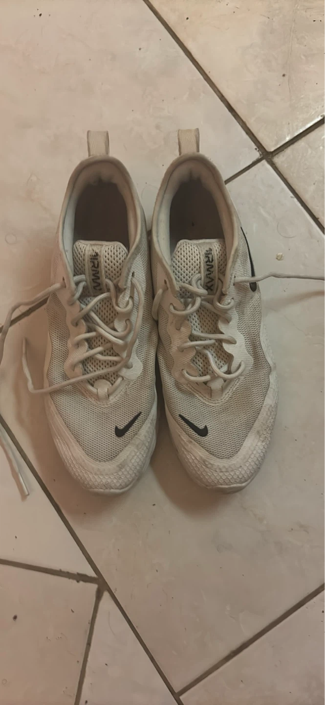 Nike Air Max Shoes - photo 2